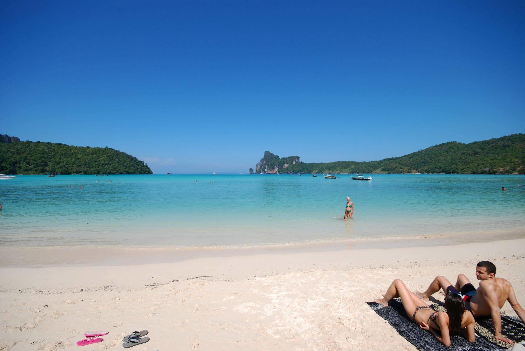 Phi Phi Beach Front Resort Kültér fotó